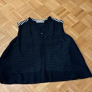 Max Volmary Women's Sleeveless Top